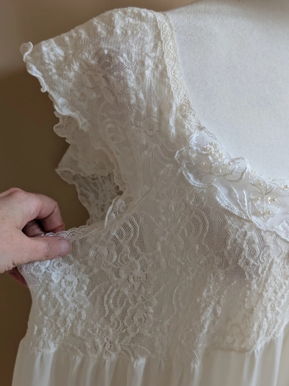 Vintage Ivory Nightgown 2X Plus Size Lace Pearl Beaded Nylon Made In USA - Picture 10 of 15
